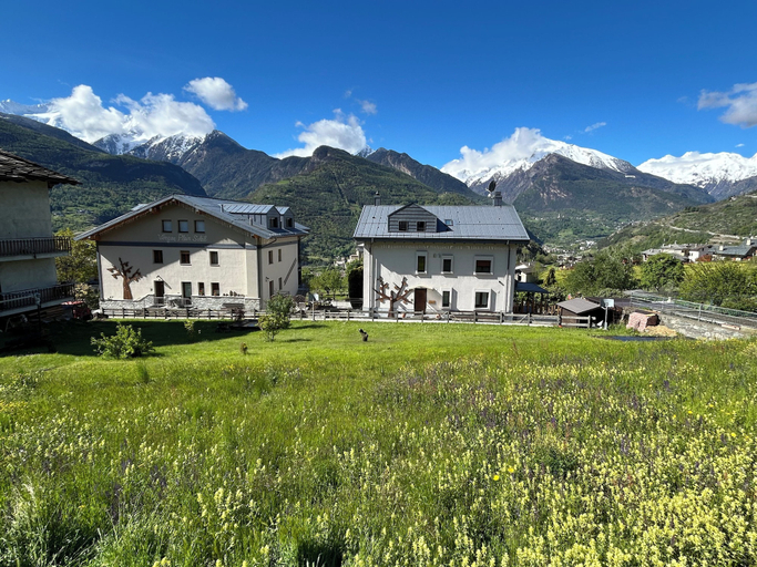 Exterior & Views 2, B&B Verger Plein Soleil, Aosta