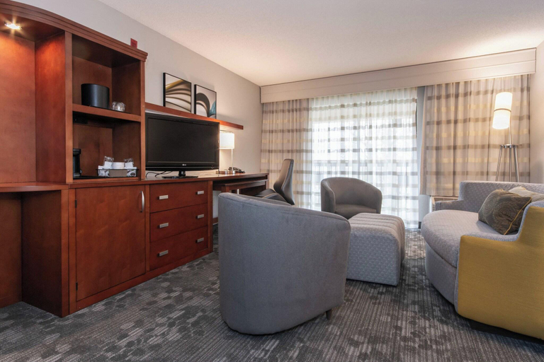 Bedroom 3, Courtyard By Marriott Charlotte Lake Norman, Mecklenburg