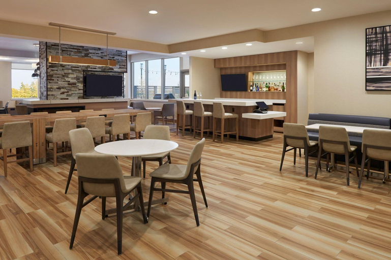 Food & Drinks 5, Residence Inn by Marriott Toronto Mississauga Southwest, Peel