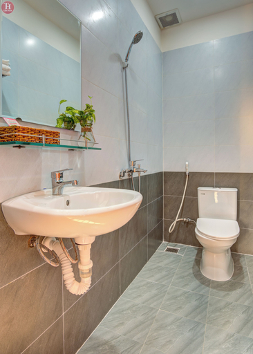 Bathroom 3, Tân Hòa Homestay, Da Nang