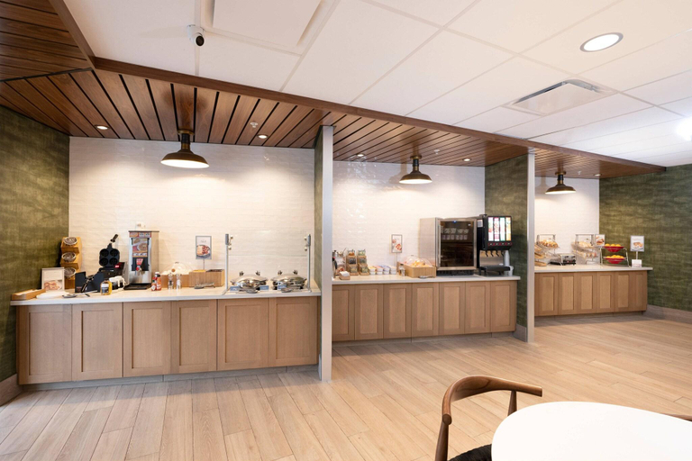 Food & Drinks 5, Fairfield Inn & Suites by Marriott Arkadelphia, Clark