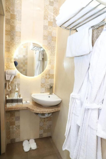 Bathroom 3, Victoria Inn Boutique Hotel, Yerevan