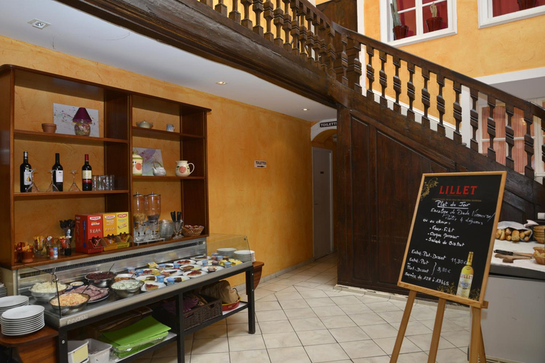 Food & Drinks 5, Hotel Des Arceaux, Landes