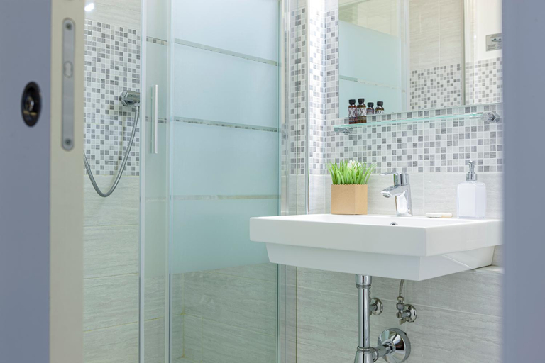 Bathroom 3, Prestigia Rooms, Florence