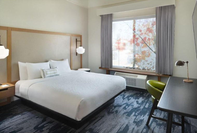 Bedroom 3, Fairfield Inn & Suites by Marriott Locust Grove I-, Henry