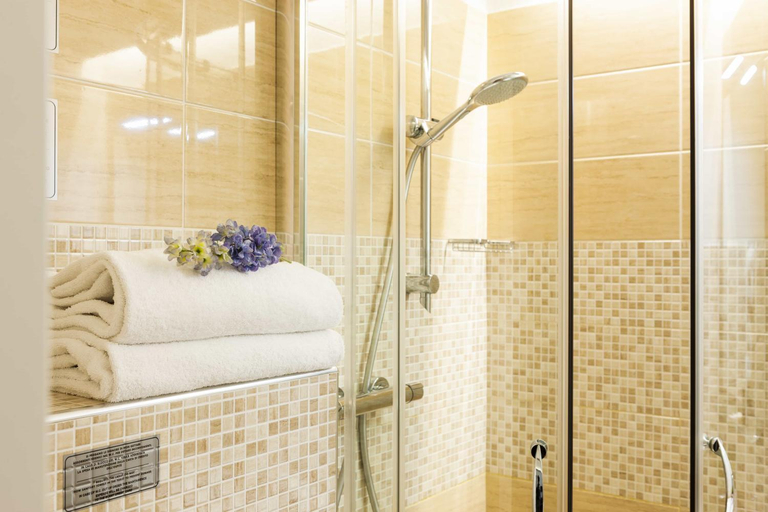 Bathroom 3, Prestigia Rooms, Florence