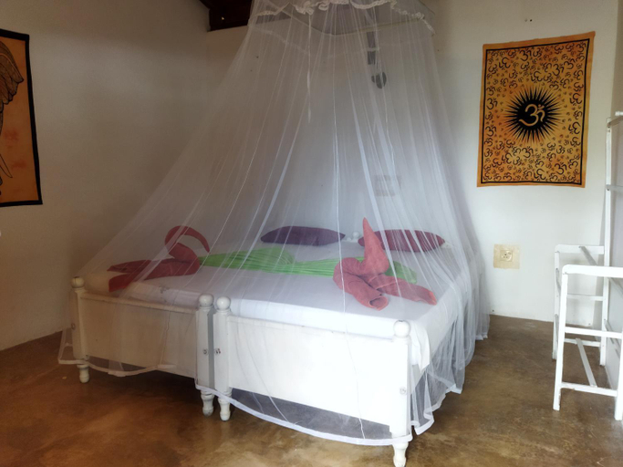 Bedroom 4, Sunchaser Beach Hotel, Tangalle
