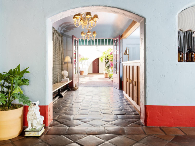 Public Area 4, Spanish Garden Inn, Santa Barbara