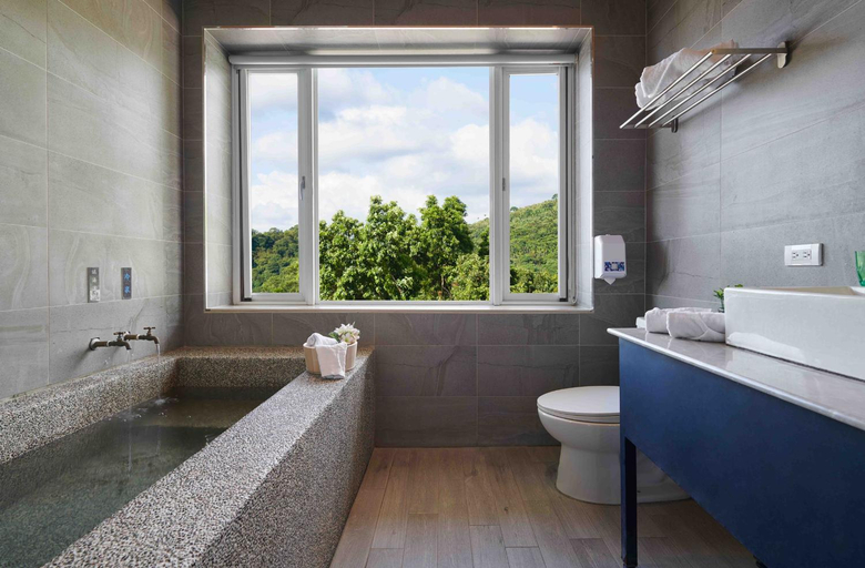 Bathroom 2, Reikei Hot Spring Resort, Tainan