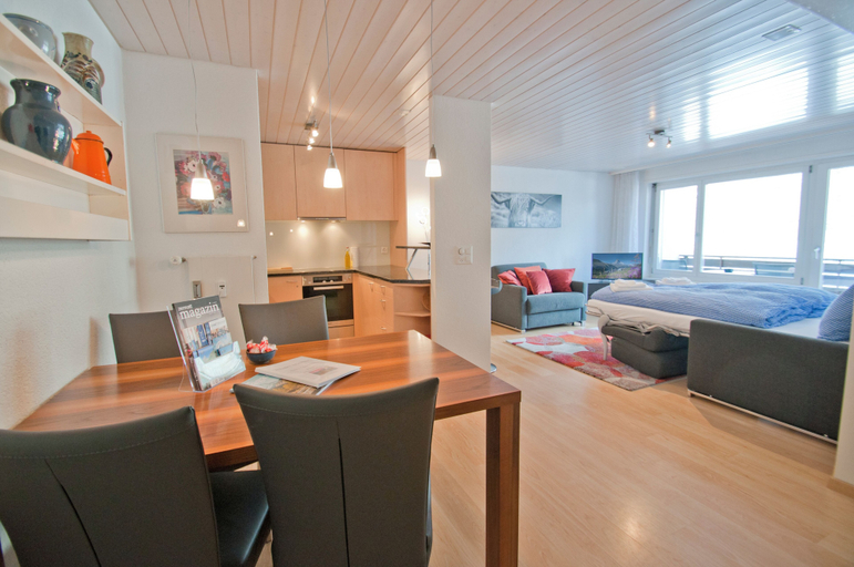 Others 4, Apartment Hirle, Visp
