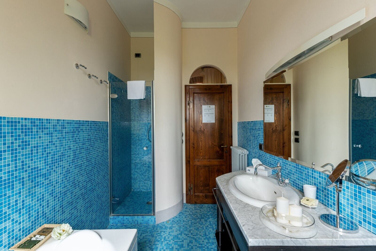 Bathroom 3, Podere La Rocca, Siena