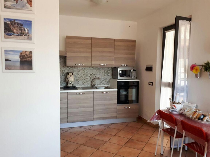 Kitchen 4, Villa Rosalba, Bari