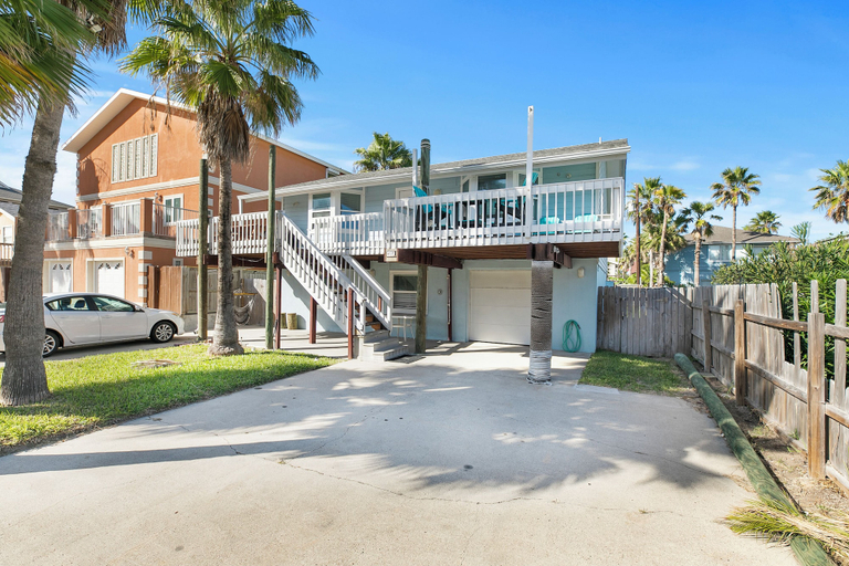 Exterior & Views 1, Oleander Beach House by SPRR, Cameron