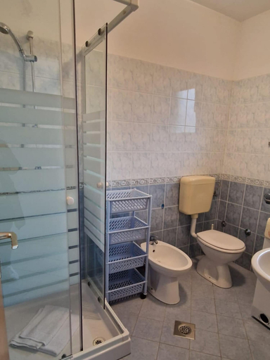 Bathroom 2, Apartments Sunset, Poreč