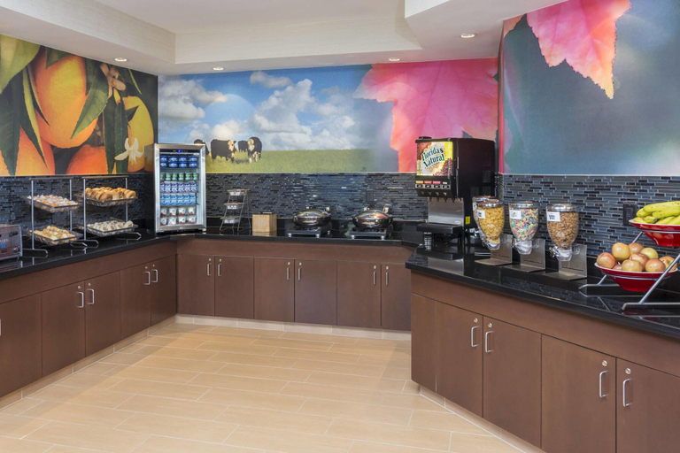 Food & Drinks 4, Fairfield Inn & Suites by Marriott Temple Belton, Bell