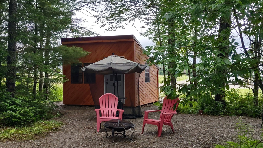 Others 4, Schlafmans Hollow Solar Cabins, Penobscot