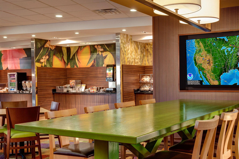 Food & Drinks 5, Fairfield Inn & Suites Gallup, McKinley