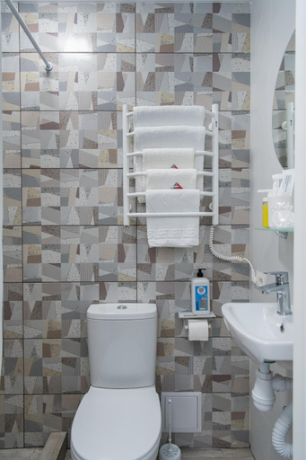 Bathroom 2, Апартаменти MYFREEDOM, 5 хв до метро Святошин, Sviatoshyns'kyi