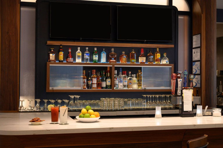 Food & Drinks 5, Courtyard by Marriott Charlotte Waverly, Mecklenburg