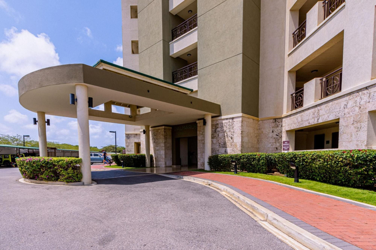 Exterior & Views 2, One Bedroom w Amazing Views GYM Resort Amenities