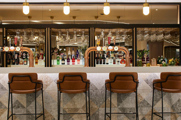 Food & Drinks 5, Courtyard By Marriott London City Airport, London