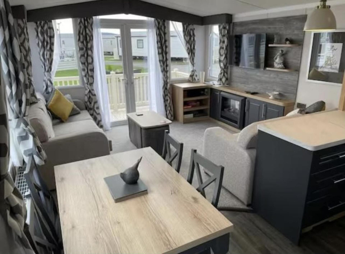 Others 4, Inviting 2-bed Holiday Home Located in Whitstable, Kent