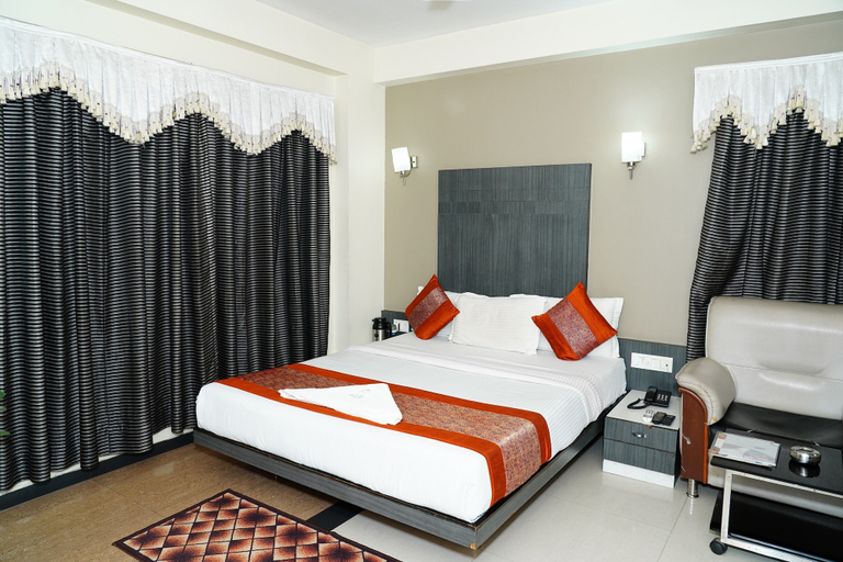 Bedroom 3, Marshall The Hotel, Ahmadabad