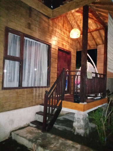 Exterior 3