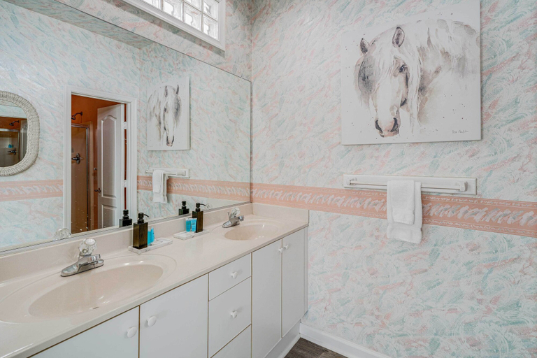 Bathroom 4, Grand Seaside Escape w/ Direct Beach Access!, Currituck