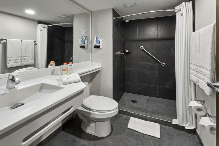 Bathroom 4, City Express By Marriott Tijuana Otay, Tijuana