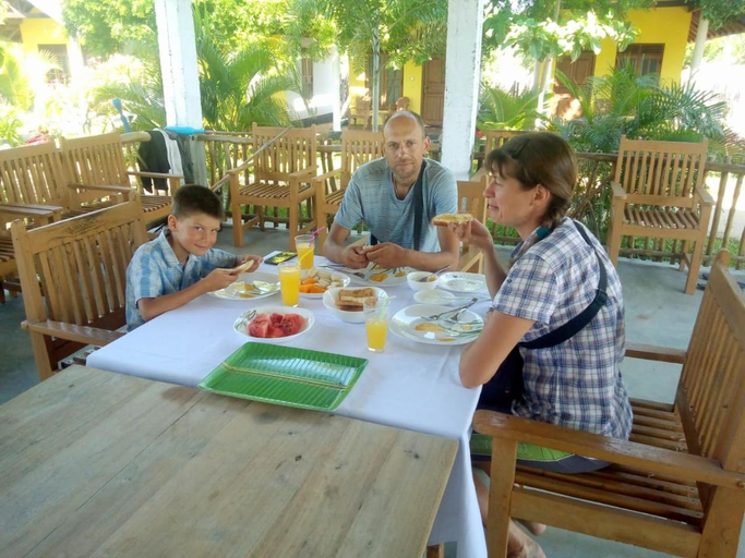 Food & Drinks 4, Exotic Beach Hotel, Pothuvil