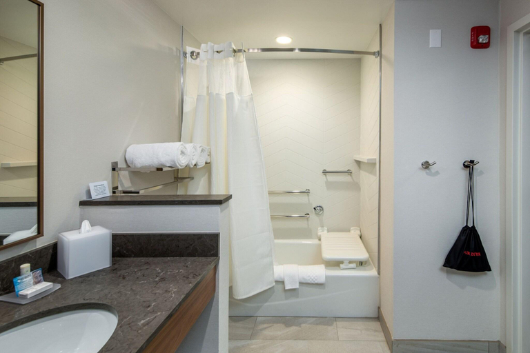 Bathroom 4, Fairfield Inn & Suites by Marriott Little Rock Air, Pulaski