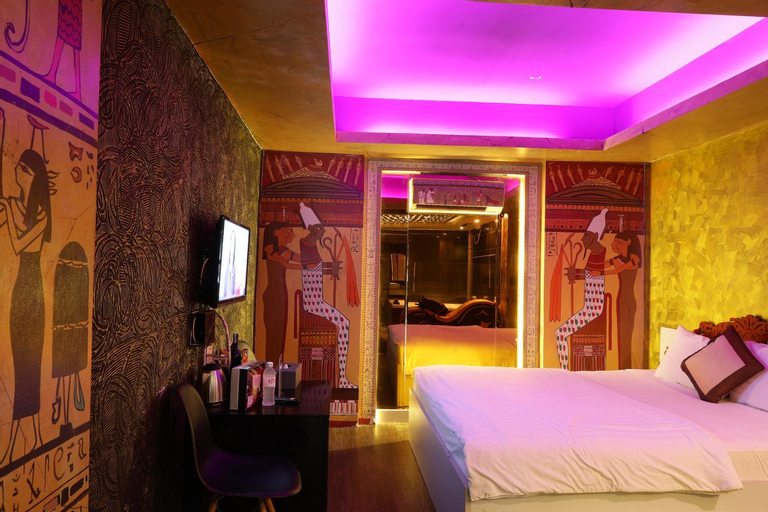 Bedroom 2, Bonita Grand Hotel, District 5