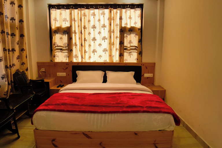 Bedroom 2, Goroomgo Grand Kailash View Homestay HP, Chamba