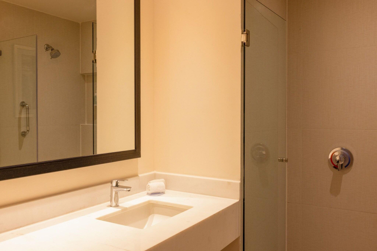 Bathroom 4, Fairfield Inn & Suites Mexico City Vallejo, Mexico City