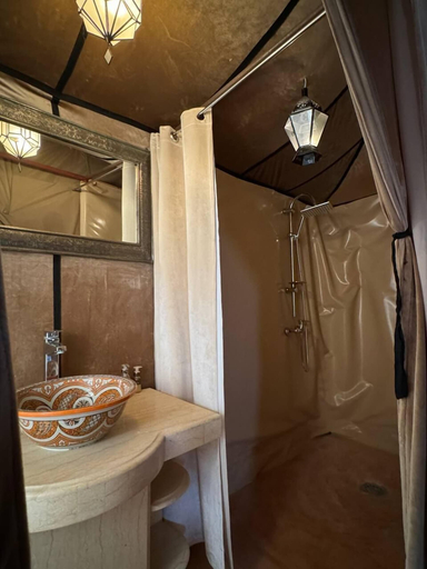 Bathroom, erg Chebbi sahara camp, Errachidia