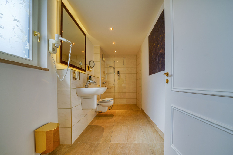 Bathroom 5, Hotel Seeblick Wismar, Nordwestmecklenburg