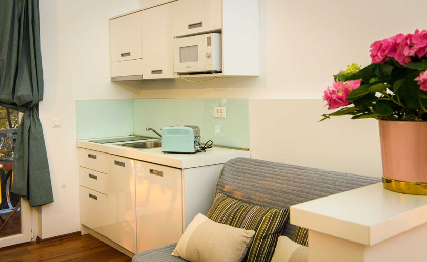 Others 5, Lavica Bellevue studio apartments, Podstrana