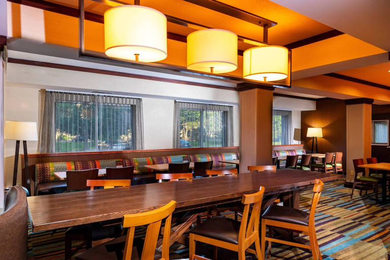Food & Drinks 5, Fairfield Inn Battle Creek, Calhoun