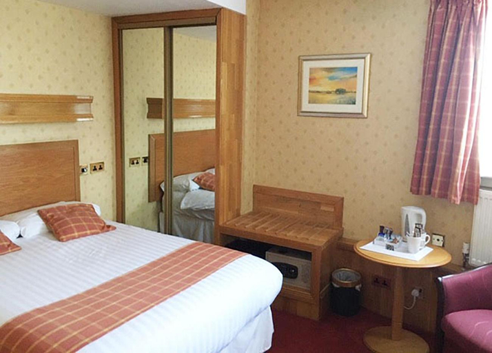 Bedroom 2, SGE Leapark Hotel, Falkirk