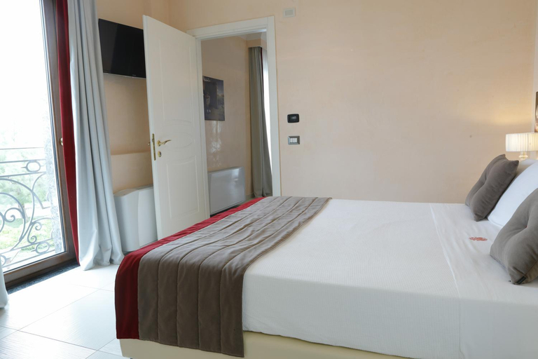 Bedroom 4, L'Araba Fenice Hotel & Resort, Salerno