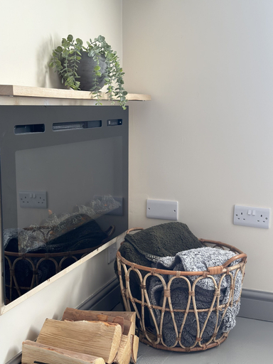 Others 5, Captivating 1-bed Apartment in Hereford, Herefordshire
