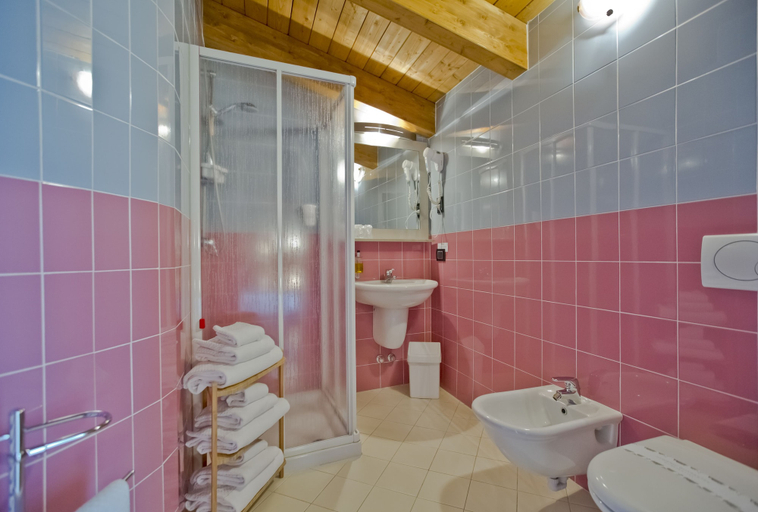 Bathroom 4, Hotel Lago di Como, Lecco