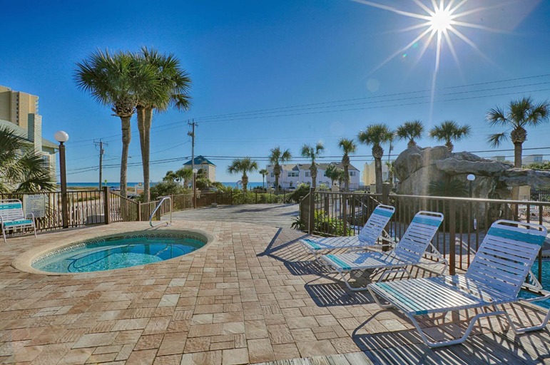 Sport & Beauty 2, Portside Resort by Panhandle Getaways, Bay
