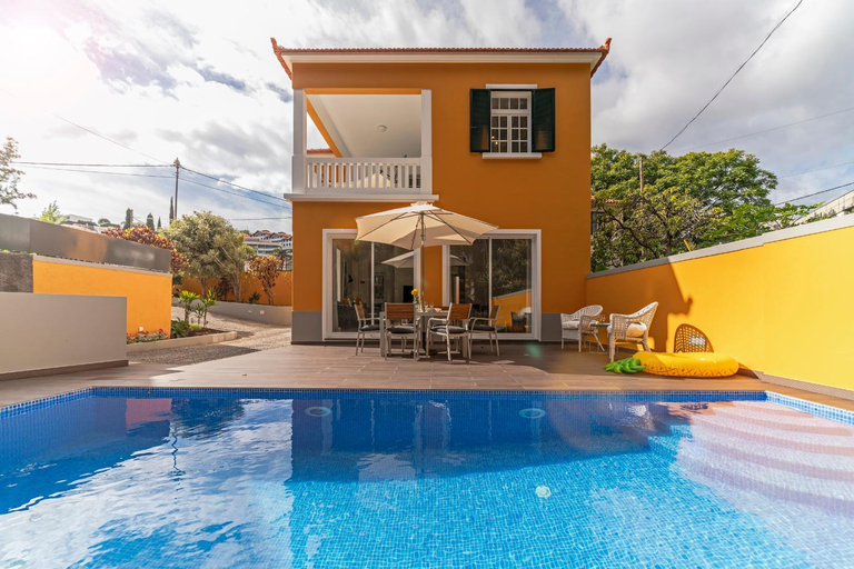 Others 4, The Yellow House by LovelyStay, Funchal