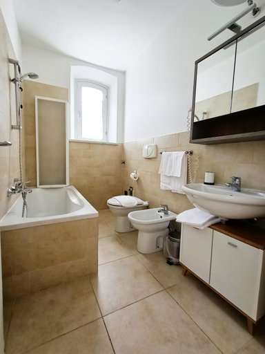 Others 3, Residenza Casa Bianca, Massa Carrara