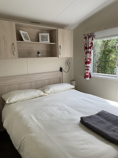 Bedroom 2, Lovely 3-bed Apartment nr Caernarfon, Gwynedd