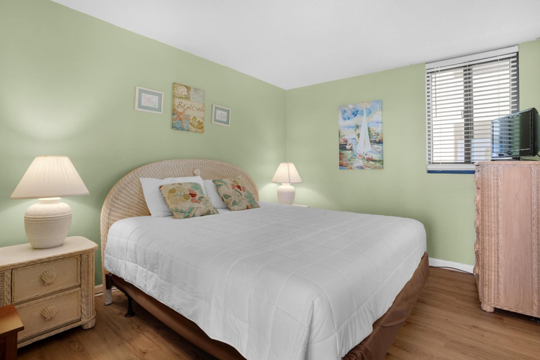 Bedroom 2, Sunbird 906w, Bay