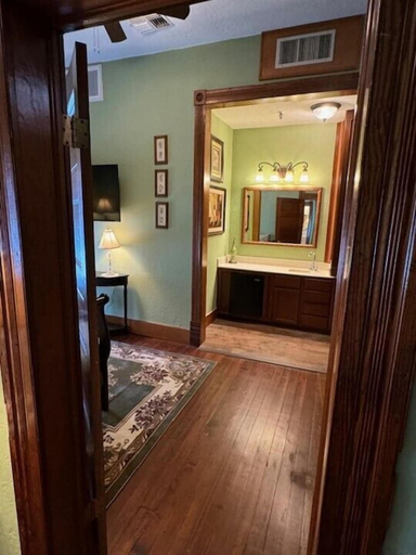 Bedroom 3, Woodbine Inn and Restaurant, Madison