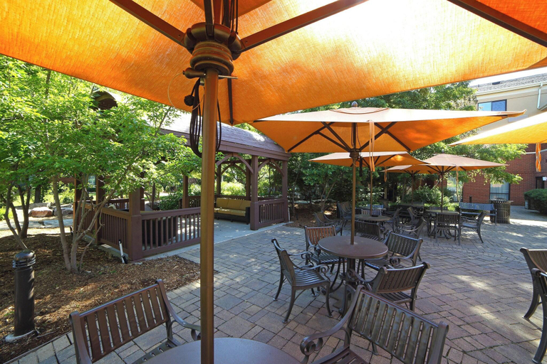 Food & Drinks 5, Courtyard by Marriott Hamilton, Hamilton